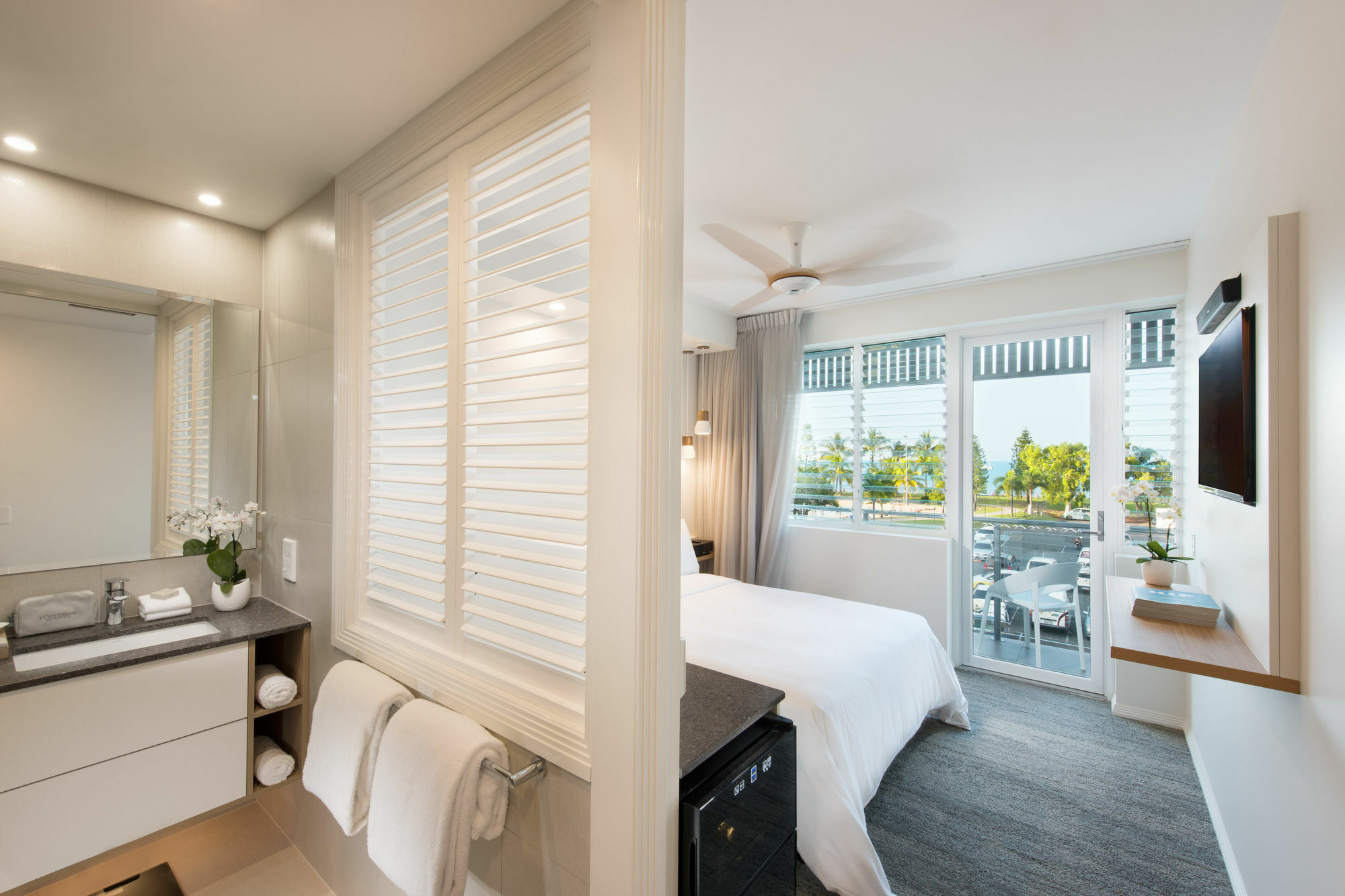 Heart Hotel And Gallery Whitsundays Airlie Beach Εξωτερικό φωτογραφία